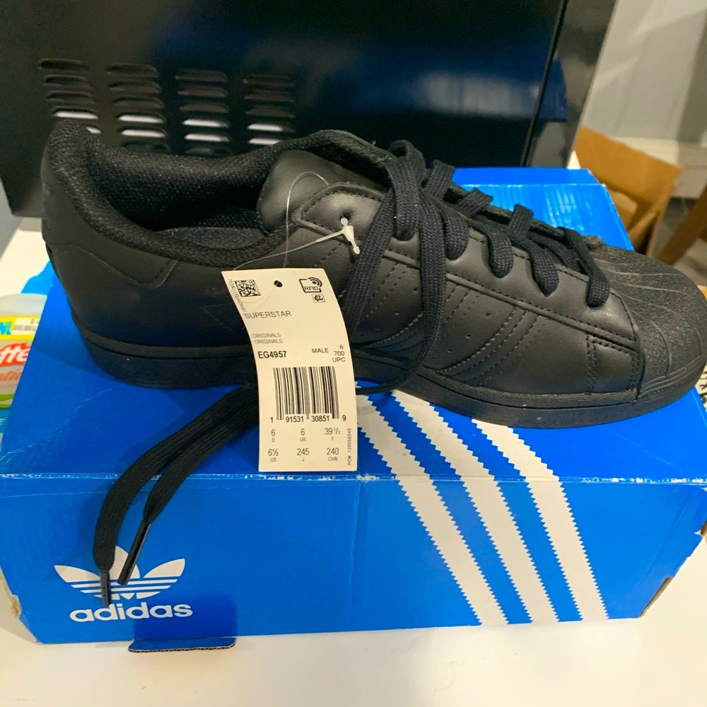 Adidas originals superstar shoe